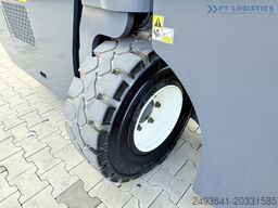 Combilift C5000SR DIESEL TRIPLEX 6100 FORK POSIT