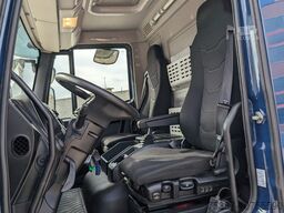 Iveco 120E25