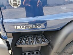 Iveco 120E25