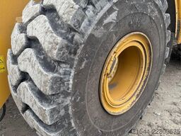 Caterpillar 966 Wheel Loader – Bucket and Weighing System – 50