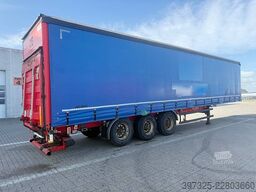 Kel-Berg 3 axle Curtainsider / Planenauflieger