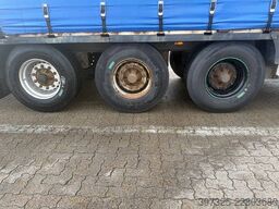 Krone 3 axle Curtainsider / Planenauflieger