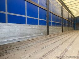 Krone 3 axle Curtainsider / Planenauflieger