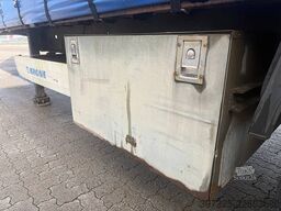 Krone 3 axle Curtainsider / Planenauflieger