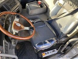 Volvo FM 370 + Euro 5 + Palfinger Z-Q170 Crane + 30to...