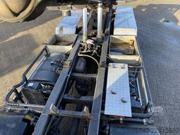 Volvo FM 370 + Euro 5 + Palfinger Z-Q170 Crane + 30to...
