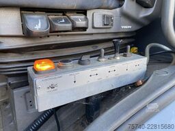 Volvo FM 370 + Euro 5 + Palfinger Z-Q170 Crane + 30to...