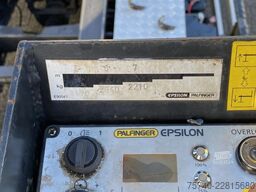 Volvo FM 370 + Euro 5 + Palfinger Z-Q170 Crane + 30to...