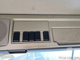 Volvo FM 370 + Euro 5 + Palfinger Z-Q170 Crane + 30to...