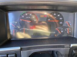 Volvo FM 370 + Euro 5 + Palfinger Z-Q170 Crane + 30to...