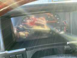 Volvo FM 370 + Euro 5 + Palfinger Z-Q170 Crane + 30to...