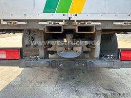 DAF CF 360 6x2 Kofferaufbau mit Stapleraufnahme