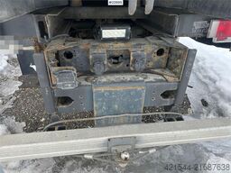 Iveco Stralis container truck w/ flatbed