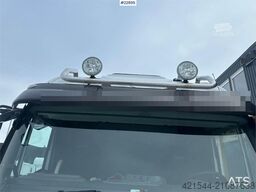 Iveco Stralis container truck w/ flatbed