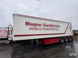 Vang SHSL 111 wood chip trailer with side tip