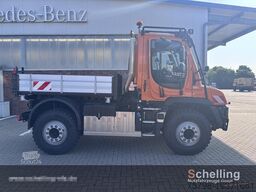 MERCEDES-BENZ U427