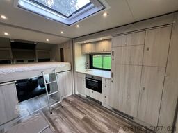 Volvo FH Occasion paardenvrachtwagen Roelofsen specia...