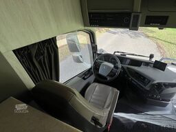Volvo FH Occasion paardenvrachtwagen Roelofsen specia...