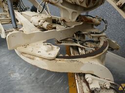 Caterpillar 130G Ex-army