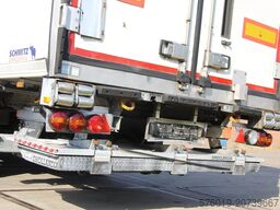 Schmitz Cargobull SCB S3B - 3 AXLE - THERMOKING - Dhollandia lift