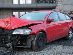 VOLKSWAGEN Passat Variant Trendline BlueMotion Unfall