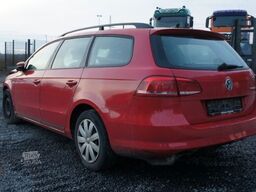 VOLKSWAGEN Passat Variant Trendline BlueMotion Unfall