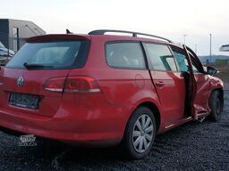 VOLKSWAGEN Passat Variant Trendline BlueMotion Unfall