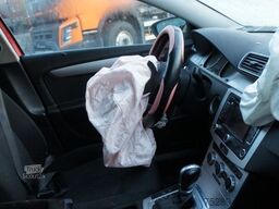 VOLKSWAGEN Passat Variant Trendline BlueMotion Unfall