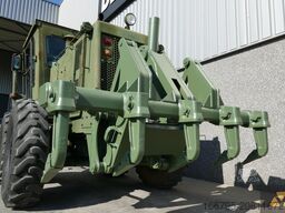 Caterpillar 130G Ex-army