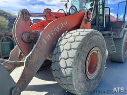 Hitachi ZW310 Wheel Loader w/ Bucket and Pallet Forks – 7,