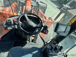 Hitachi ZW310 Wheel Loader w/ Bucket and Pallet Forks – 7,