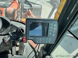 Hitachi ZW310 Wheel Loader w/ Bucket and Pallet Forks – 7,