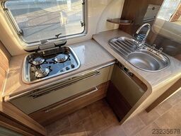 BÜRSTNER Elegance I 810 - Hub/Einzelbetten - 2 x Klima -