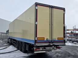 Schmitz SKO24 Carrier Vector 1550 Zustand gut, leichter Streifschaden rechts