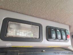 CATERPILLAR 226D3 Lader mit Schwergutschaufel