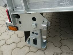 MÜLLER-MITTELTAL 3-Achs Plateau, luftgefedert, hydr. Rampen