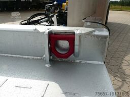 Dingemanse Trucks & Trailers Dingemanse Trucks & Trailers Dingemanse Trucks & Trailers