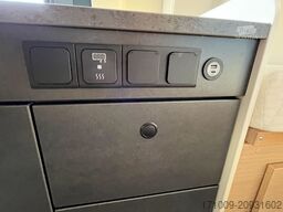 SUNLIGHT Adventure Cliff 602 LED 8G Safety+ACC Digital