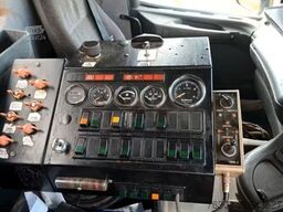 SCANIA 94G *Kehrmaschine*Schaltgetriebe*