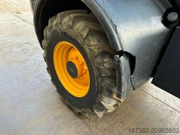 Komatsu WA100M-8EO - New Tires