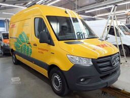 MERCEDES-BENZ eSprinter 312 DHL Regal KEP-Ausbau