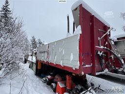 Tyllis jumbo semi-trailer with HMF crane