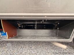 HYMER/ERIBA B 654 *Festbett-Hubbett-Automatik-2xKlima*