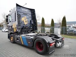 RENAULT T 520 / EDYCJA LIMITOWANA - 1894 / CA?A NA PODUS