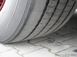 RENAULT T 520 / EDYCJA LIMITOWANA - 1894 / CA?A NA PODUS