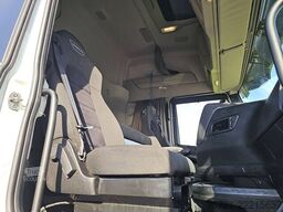 IVECO S-WAY AS440S46 LNG