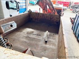 Mercedes-Benz Axor 1833 AK 4x4 Axor 1833 AK 4x4 mit Heckkran Atlas 105.2-A2L