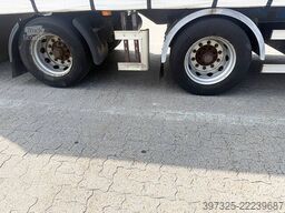 Kel-Berg Curtainsider / Planenauflieger