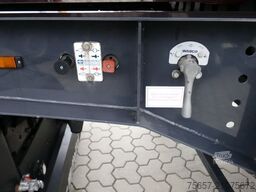 KEMPF 3-achs 39m³ ALU- Halbschalenmulde, 5,2 to LG.