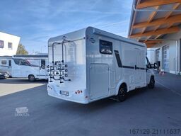 CARADO T338 S /MJ25 /Markise /Fahrradträger /5Personen